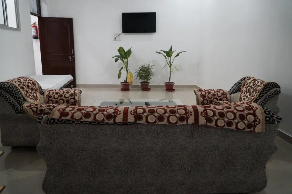 A room at Manikut at Tattvaa Yogashala, Rishikesh