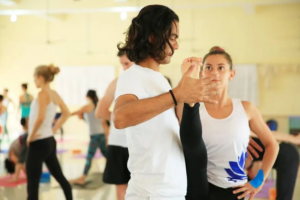 Best Yoga School In Rishikesh, India Best Yoga School Rishikesh, India