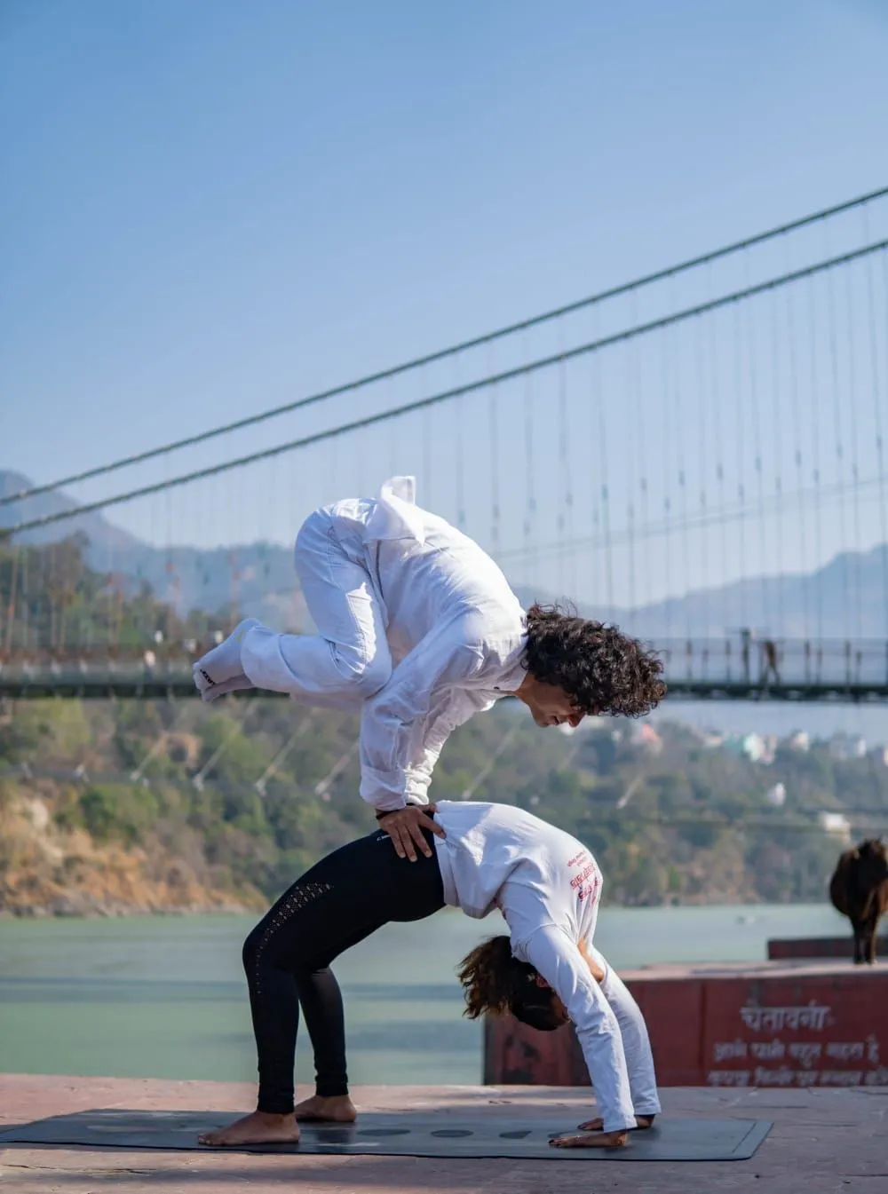 Ashtanga yoga practice led by Yogi Kamal Singh at Tattvaa Yogashala