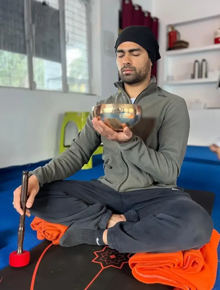 A mantra and sound healing session during the retreat