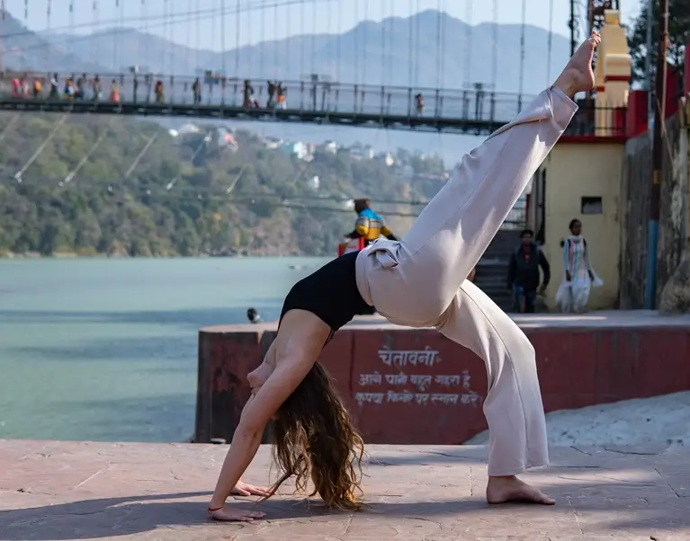 Students in practice during the 500 hour Ashtanga yoga teacher training at Tattvaa Yogashala, Rishikesh