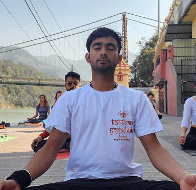 Naveen Bisht - Ashtanga Yoga Teacher